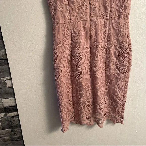 nikibiki pink crochet cup sleeve dress size m - Picture 16 of 16